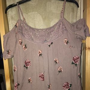Torrid size 00 shirt worn once runs small